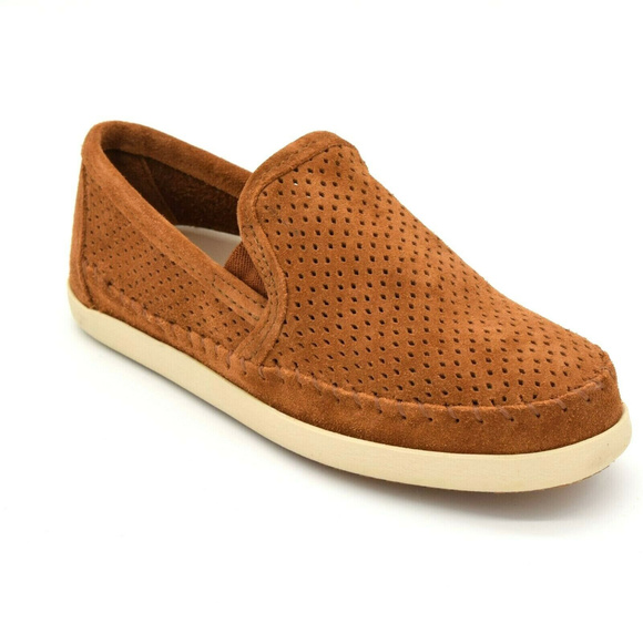Minnetonka Shoes - Minnetonka 672P Pacific Leather Loafer Size 6 New